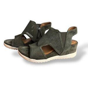 Sofft Shandi Perforated Suede Sandal Olive Green Wedge Sz 7.5 Ankle Zipper